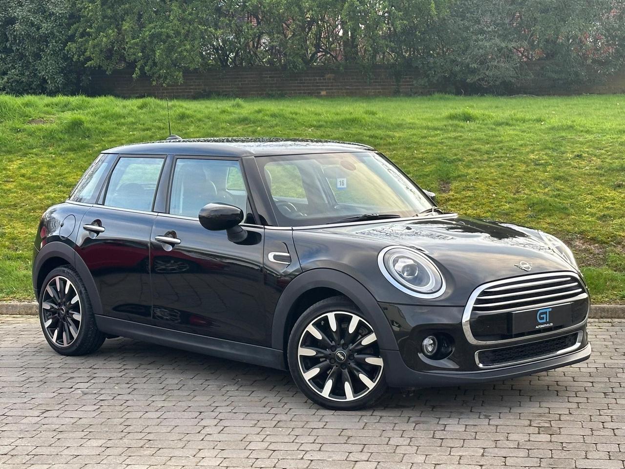 Hatch 1.5 Cooper Exclusive Hatchback 5dr Petrol Manual Euro 6 (s/s) (136 ps) Main Image